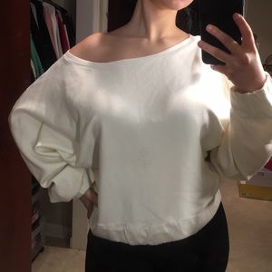 Cream White Sweater 🕊